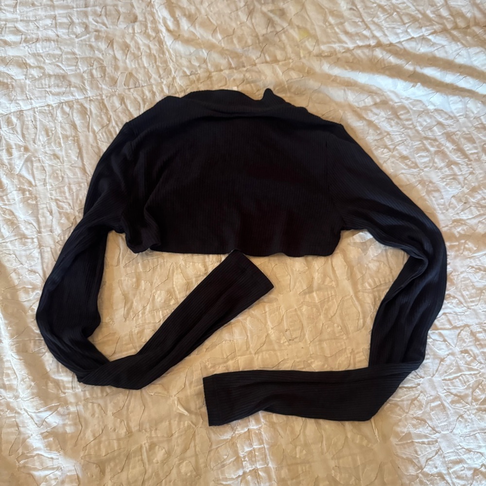 ALO Yoga Black Long Sleeve Crop Top